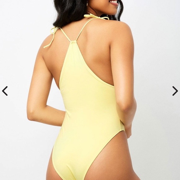 Frankie’s bikini - Picture 2 of 4